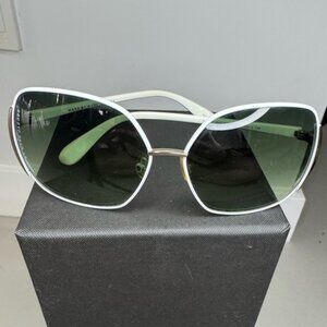 Marc Jacobs Women's White Rimmed Sunglasses